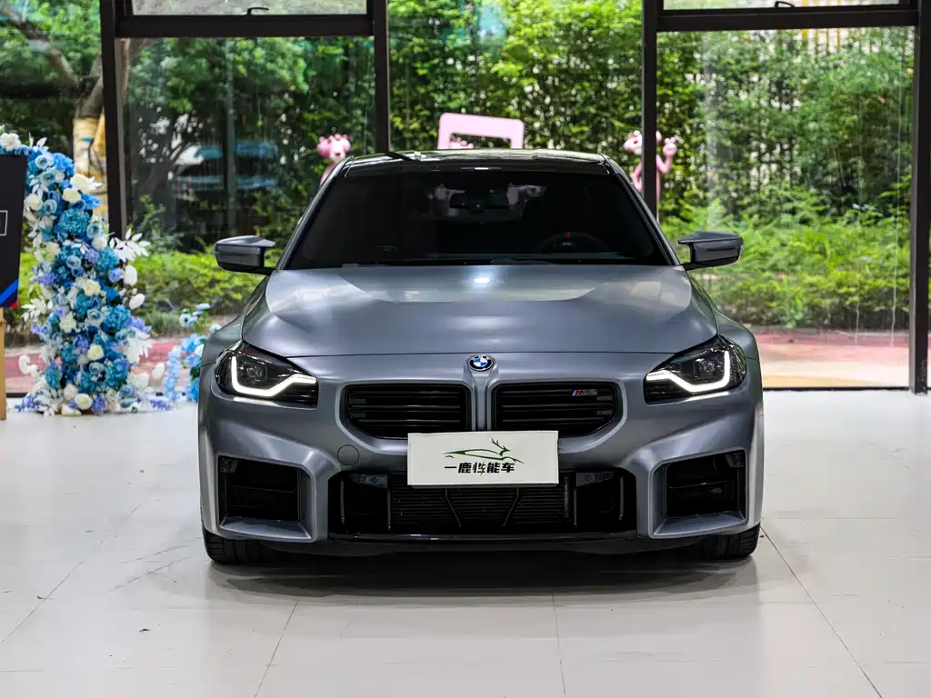 BMW M2 2025 — фото 2