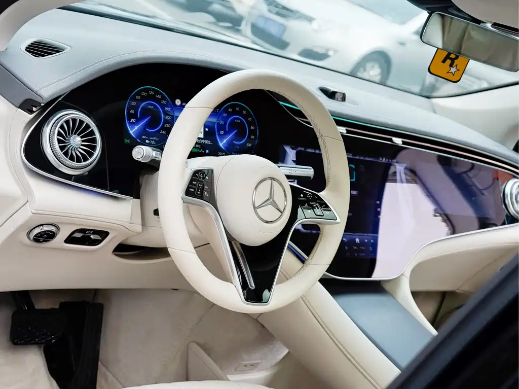 Mercedes-Benz EQS SUV 2024 — фото 10