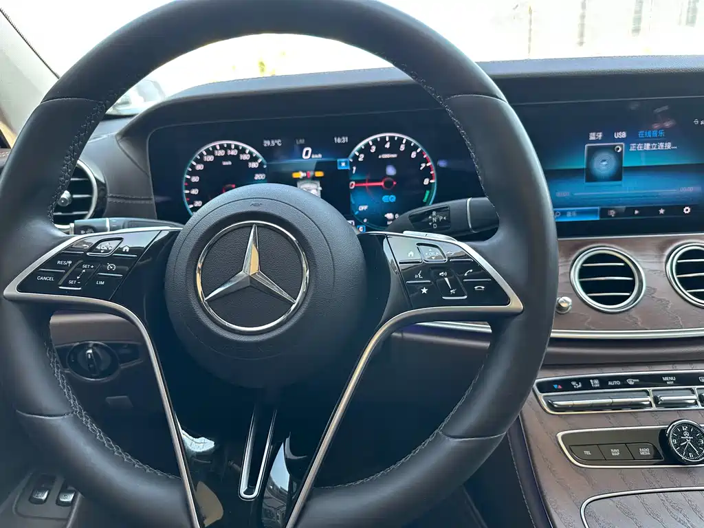 Mercedes-Benz E-Class New Energy 2022 — фото 21