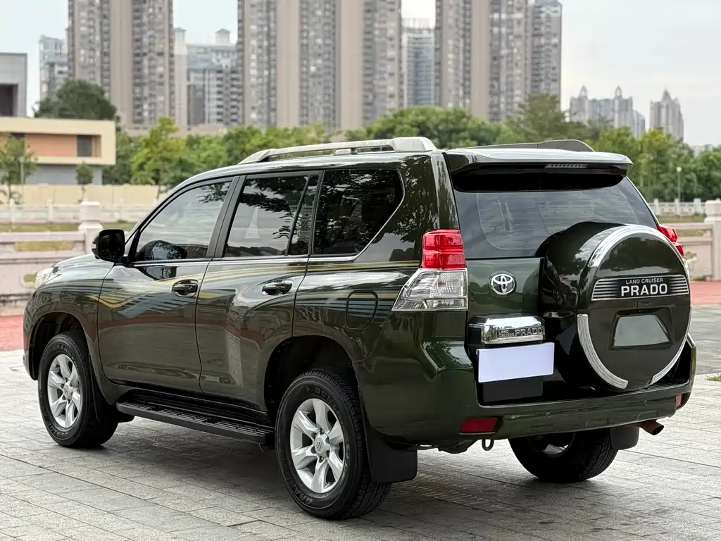 Toyota Prado 2014 — фото 12