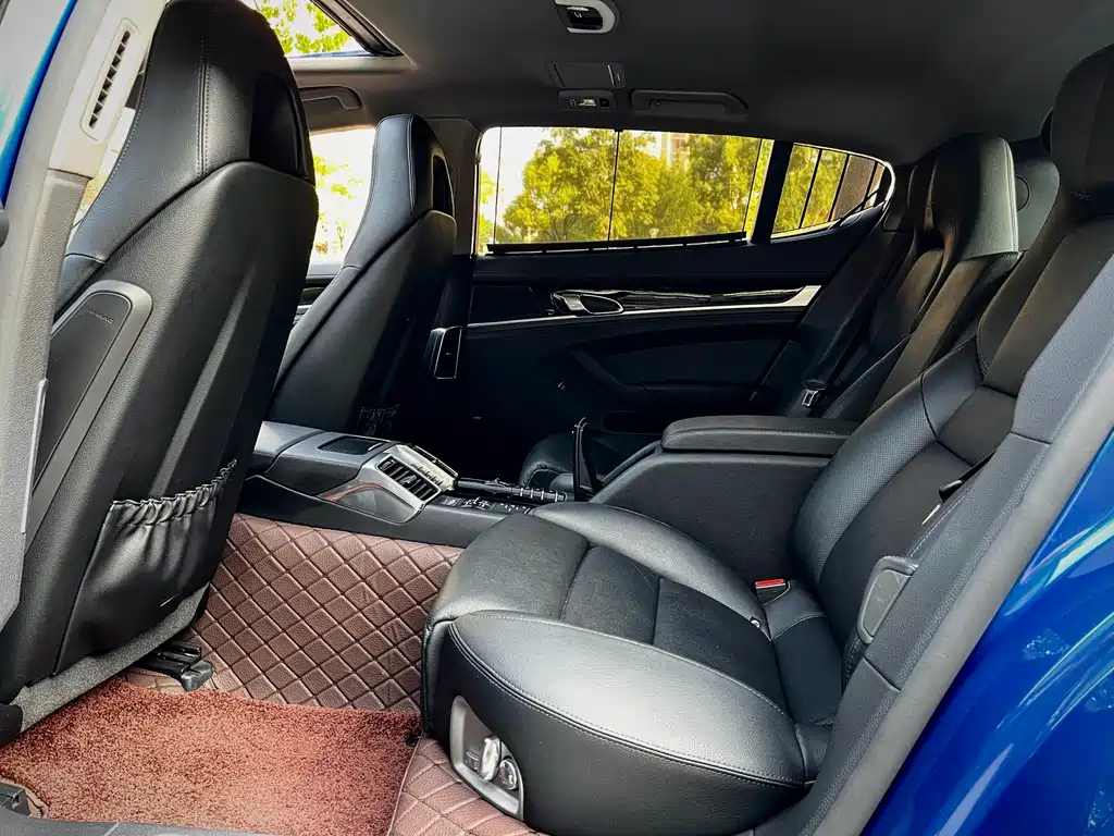 Porsche Panamera 2016 — фото 15