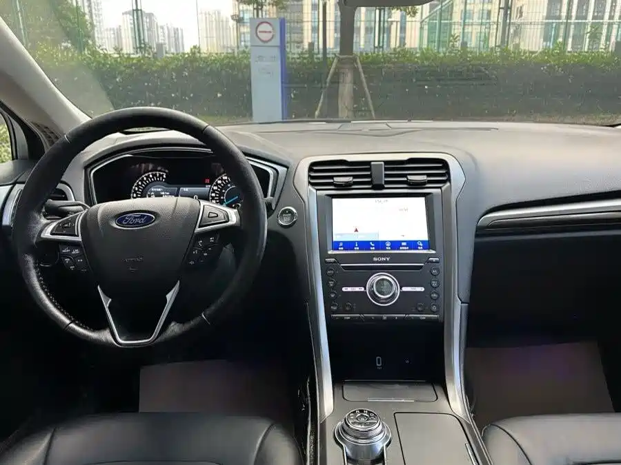 Ford Mondeo 2017 — фото 6