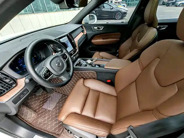 Volvo XC60 Plug-In Hybrid 2023