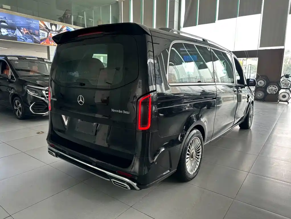 Mercedes-Benz Vito 2023 — фото 27