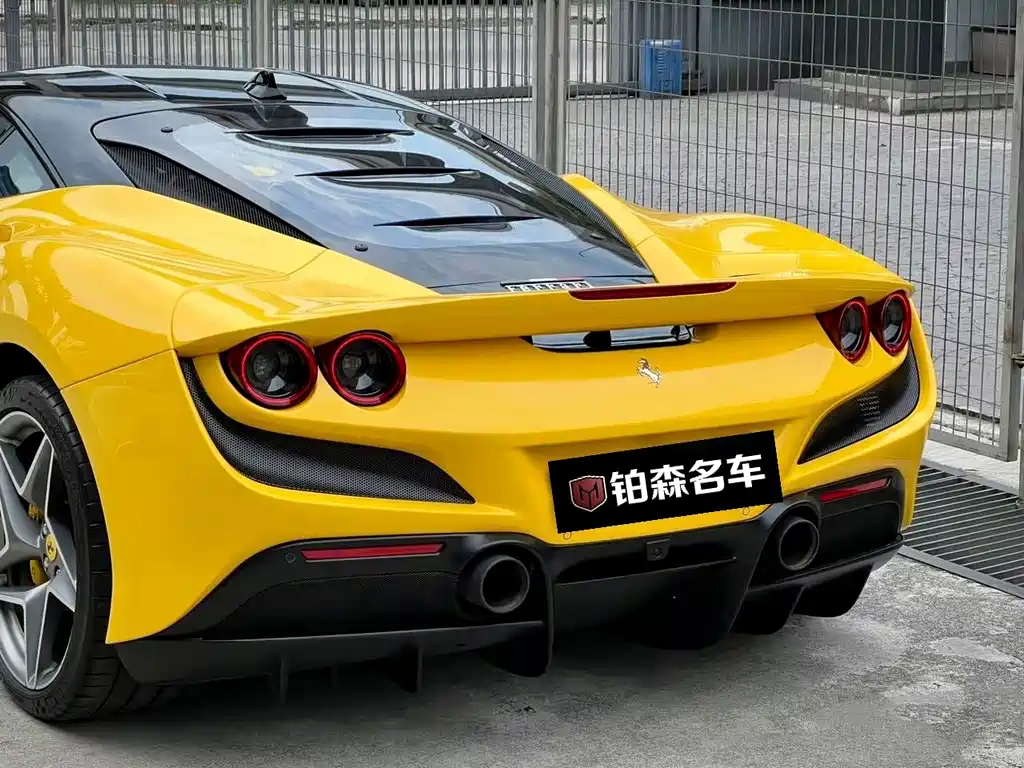 Ferrari F8 2022 — фото 3