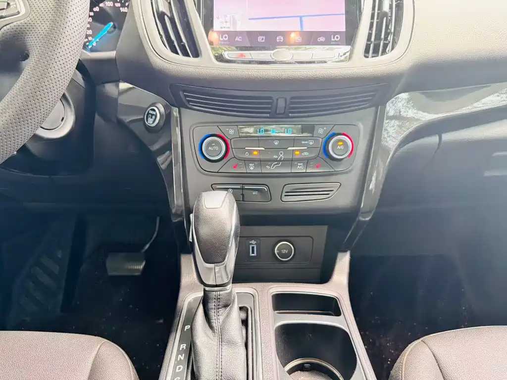 Ford Kuga 2020 — фото 10