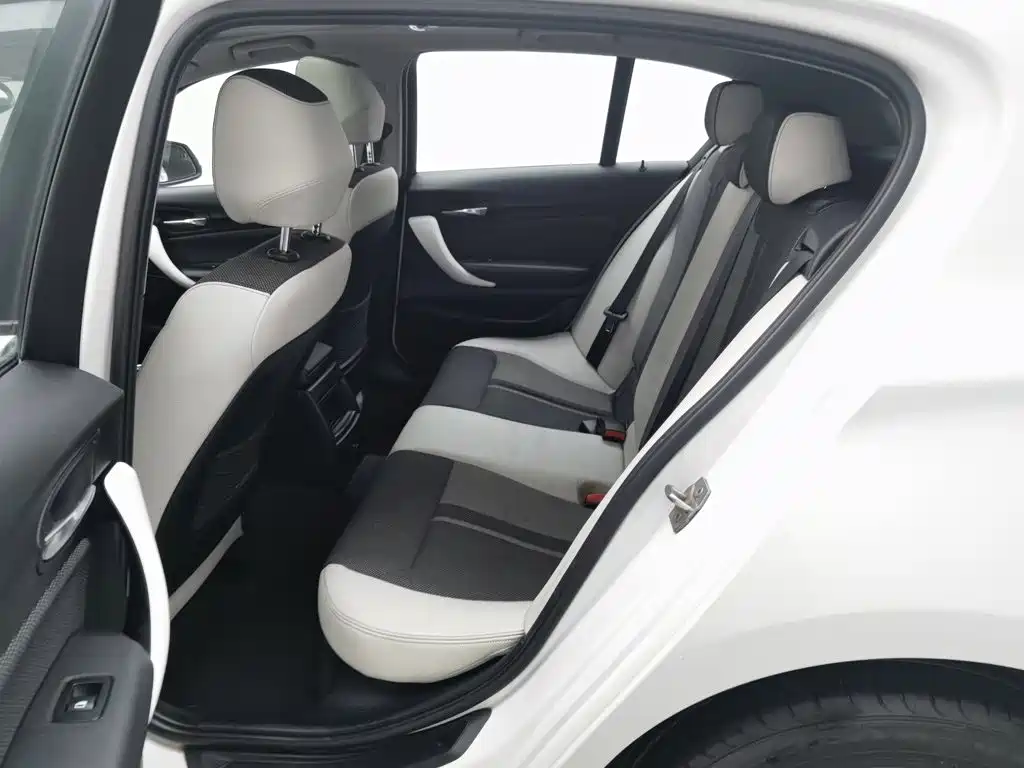 BMW 1 Series 2016 — фото 15