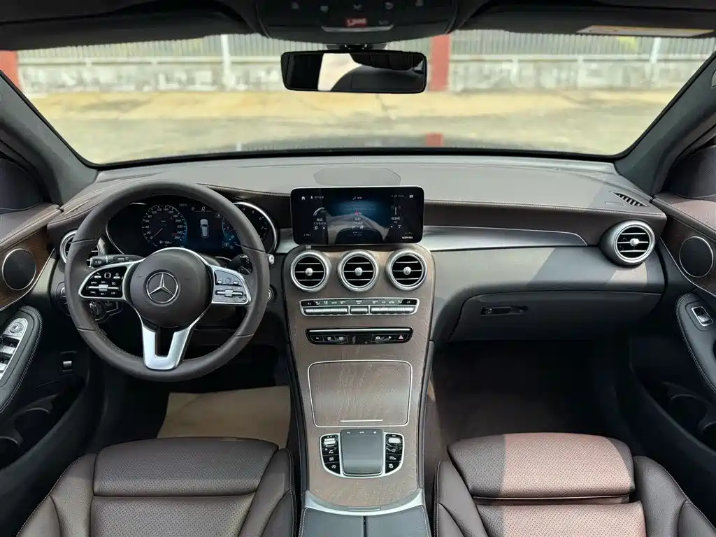 Mercedes-Benz GLC 2021