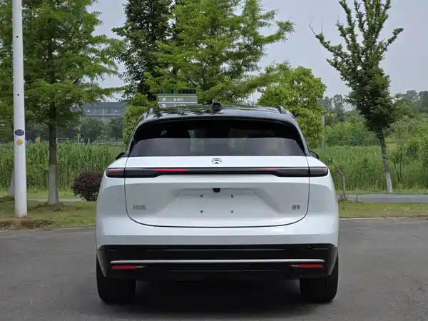 NIO ES6 2025