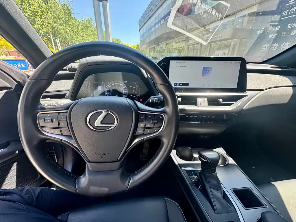 Lexus UX 2023 — фото 10
