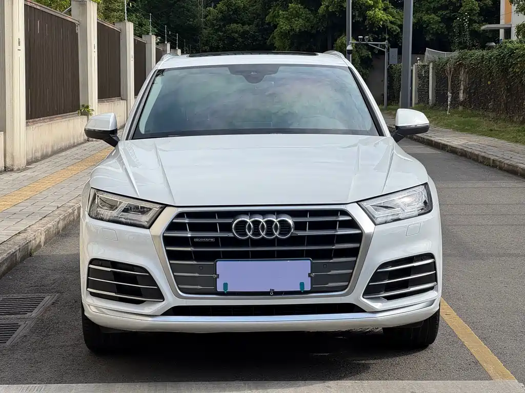 Audi Q5L 2020 — фото 2