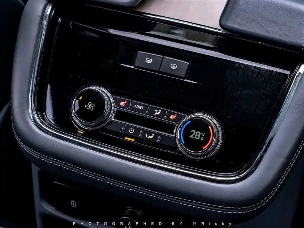 Lincoln Navigator 2020 — фото 11