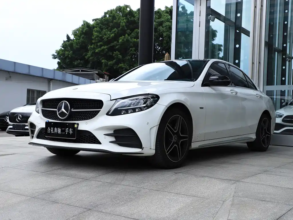 Mercedes-Benz C-Class 2022