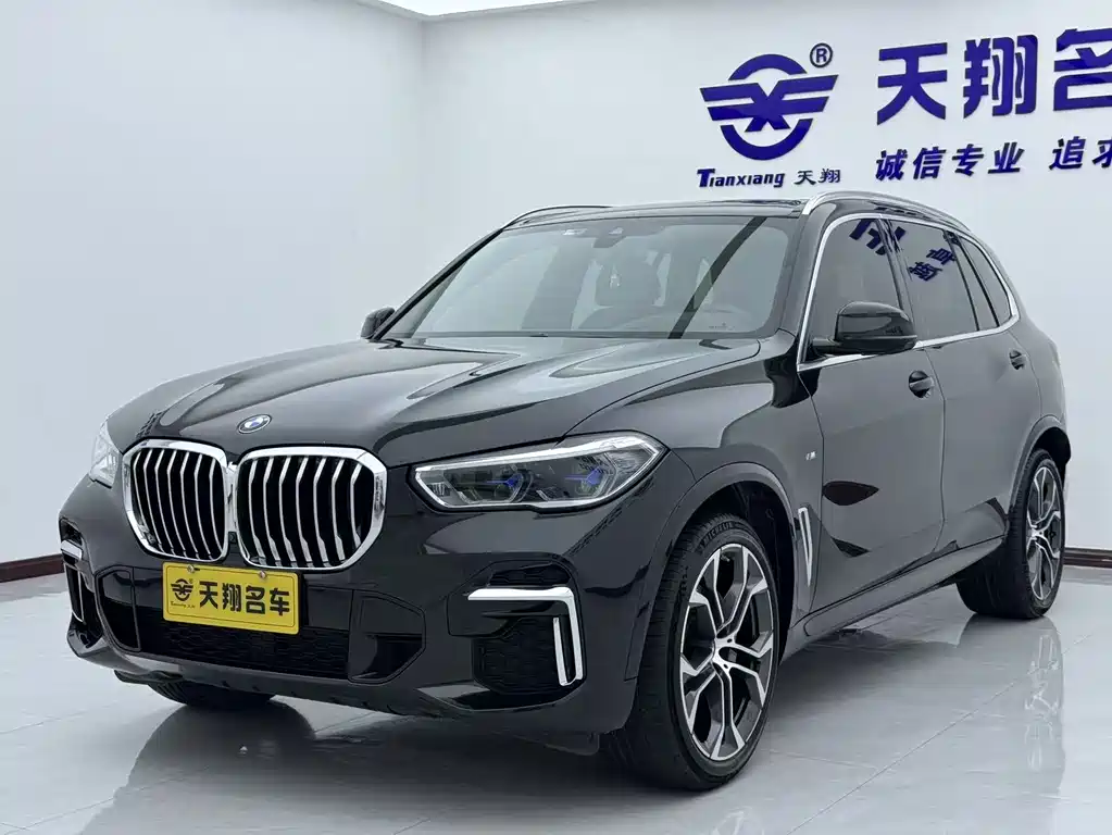 BMW X5 2022 — фото 1