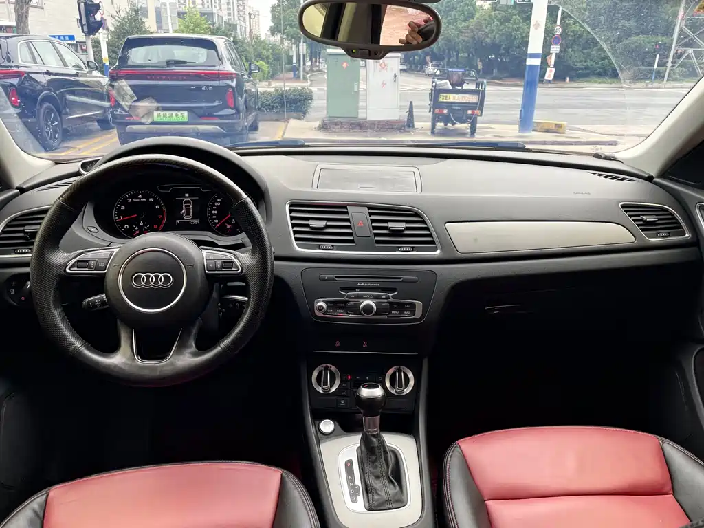 Audi Q3 2015