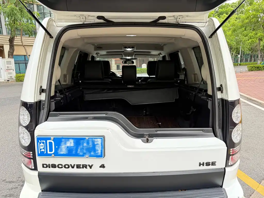 Land Rover Discovery 2016 — фото 12