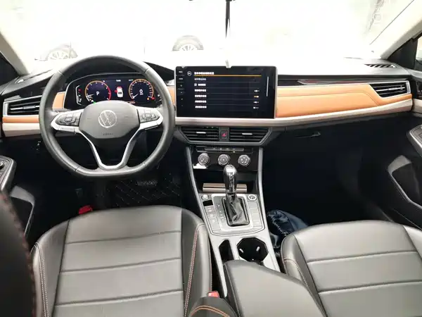 Volkswagen Bora 2023