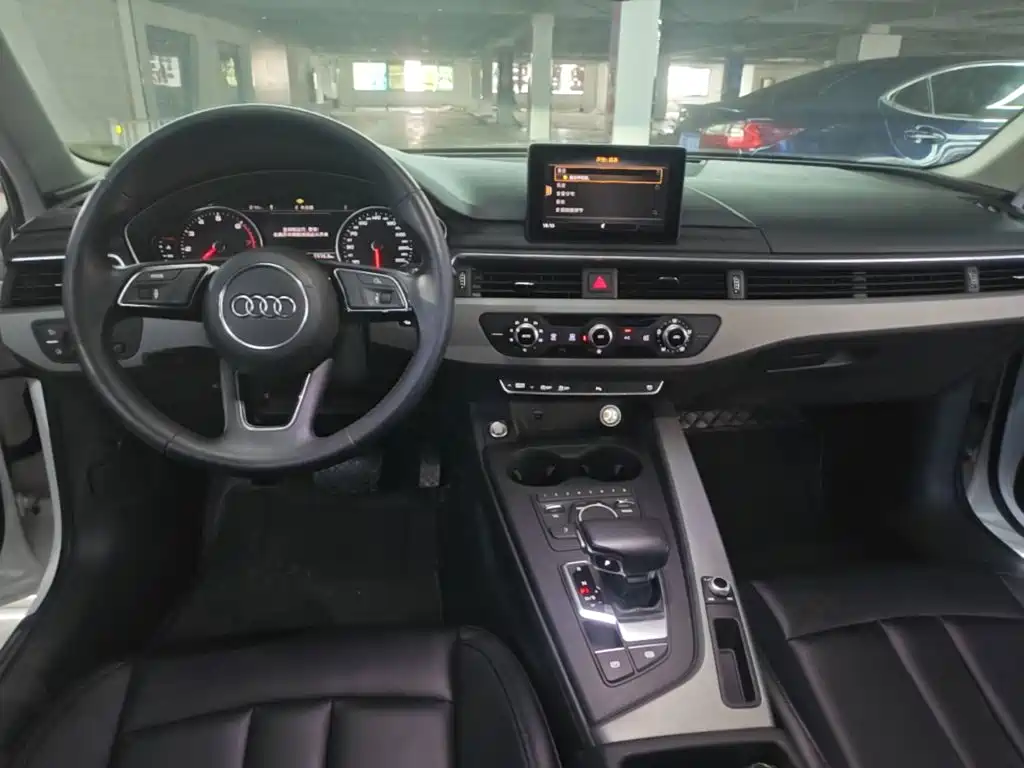 Audi A4L 2018 — фото 10