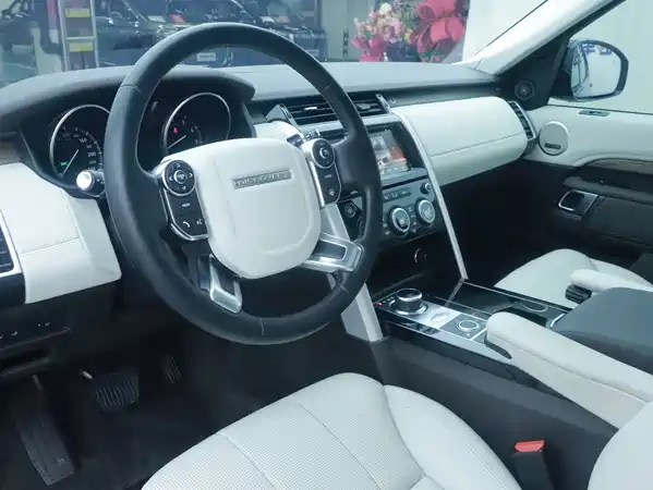 Land Rover Discovery 2017