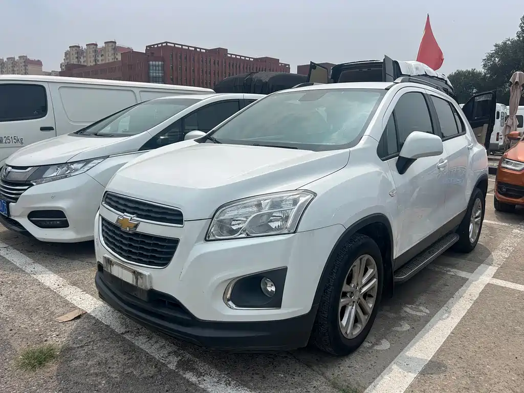 Chevrolet Trax 2016 — фото 1