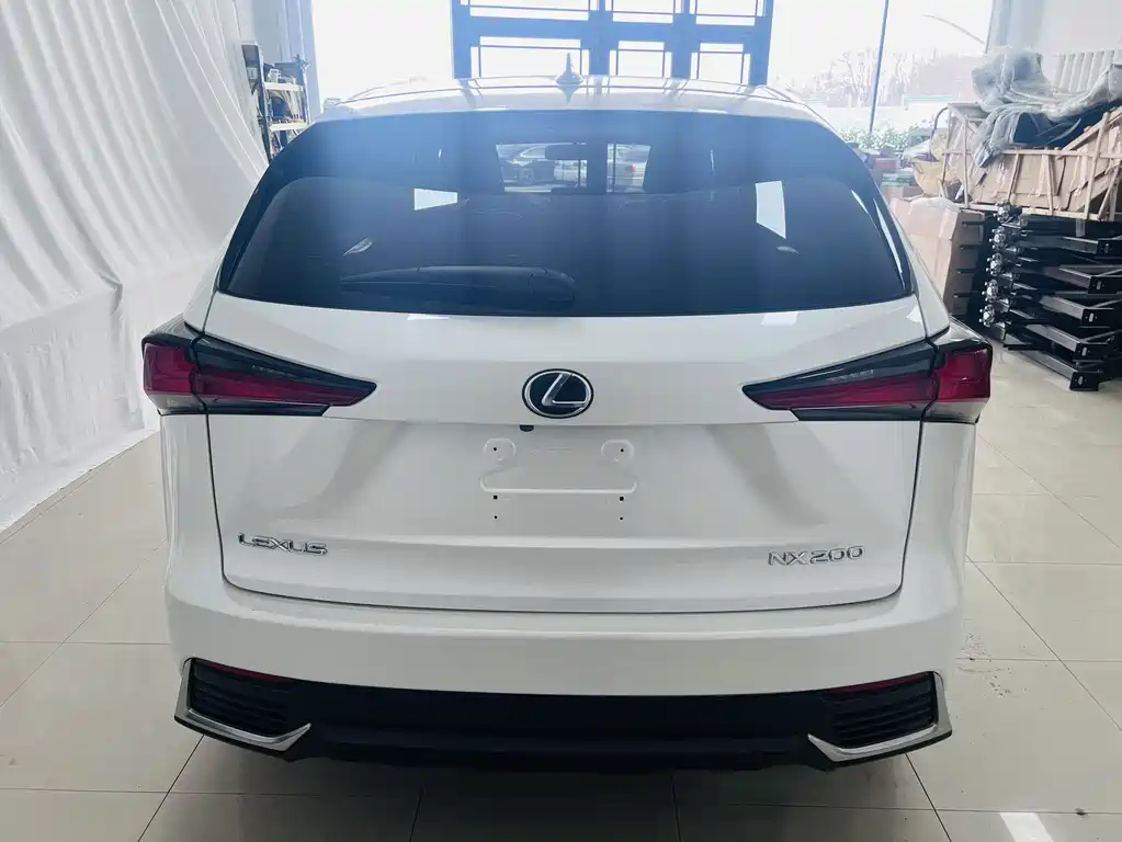 Lexus NX 2021 — фото 5