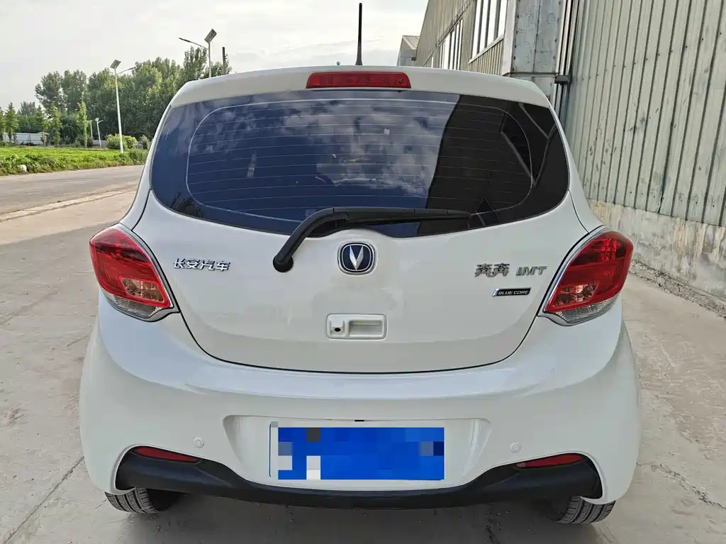 Changan BenBen 2015