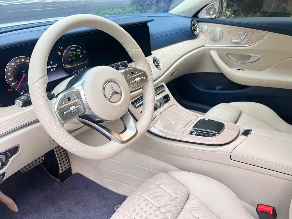 Mercedes-Benz E-Class 2020 — фото 9