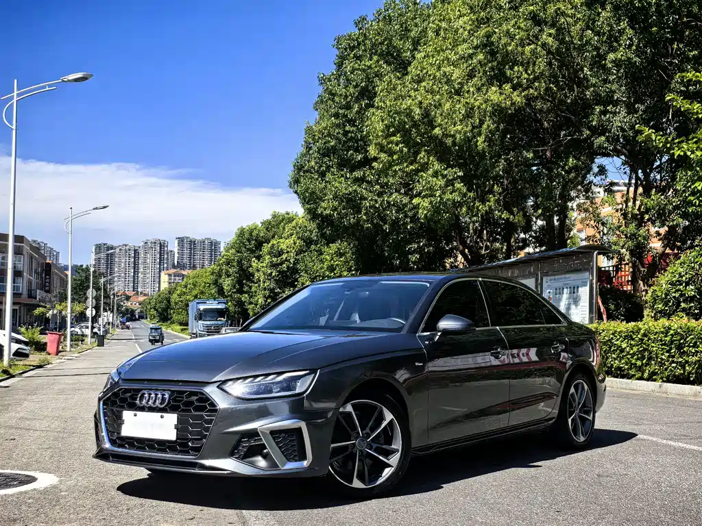 Audi A4L 2021