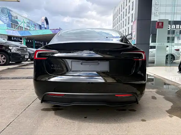 Tesla Model 3 2026