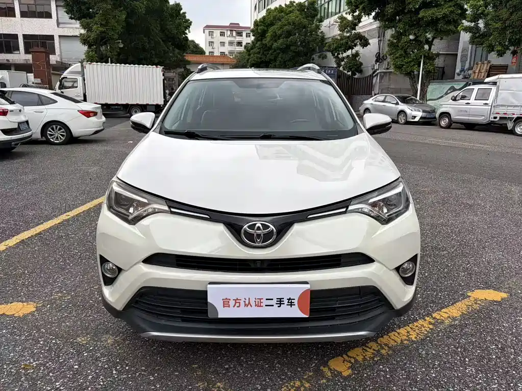 Toyota RAV4 2017