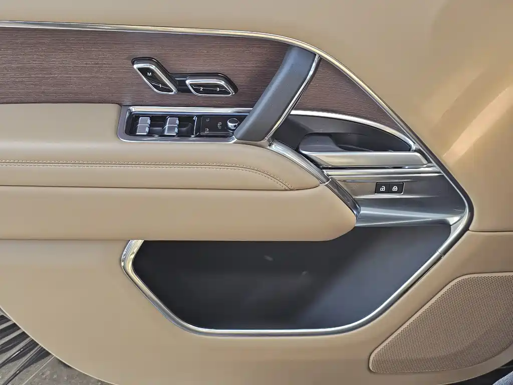Land Rover Range Rover 2024 — фото 11