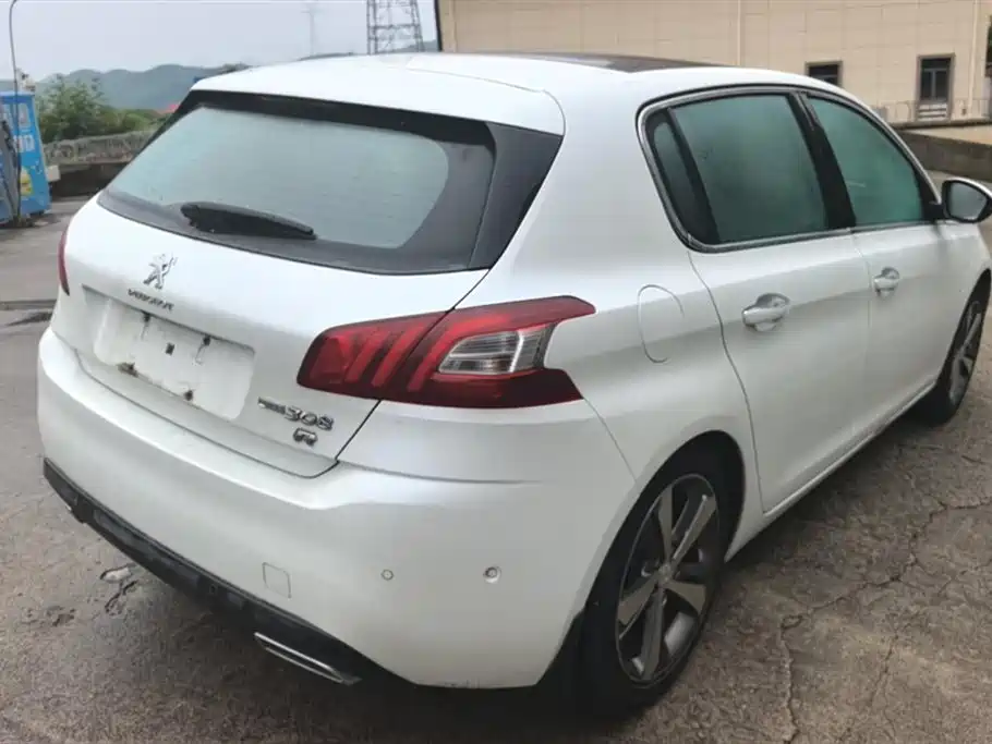 Peugeot 308S 2016 — фото 3