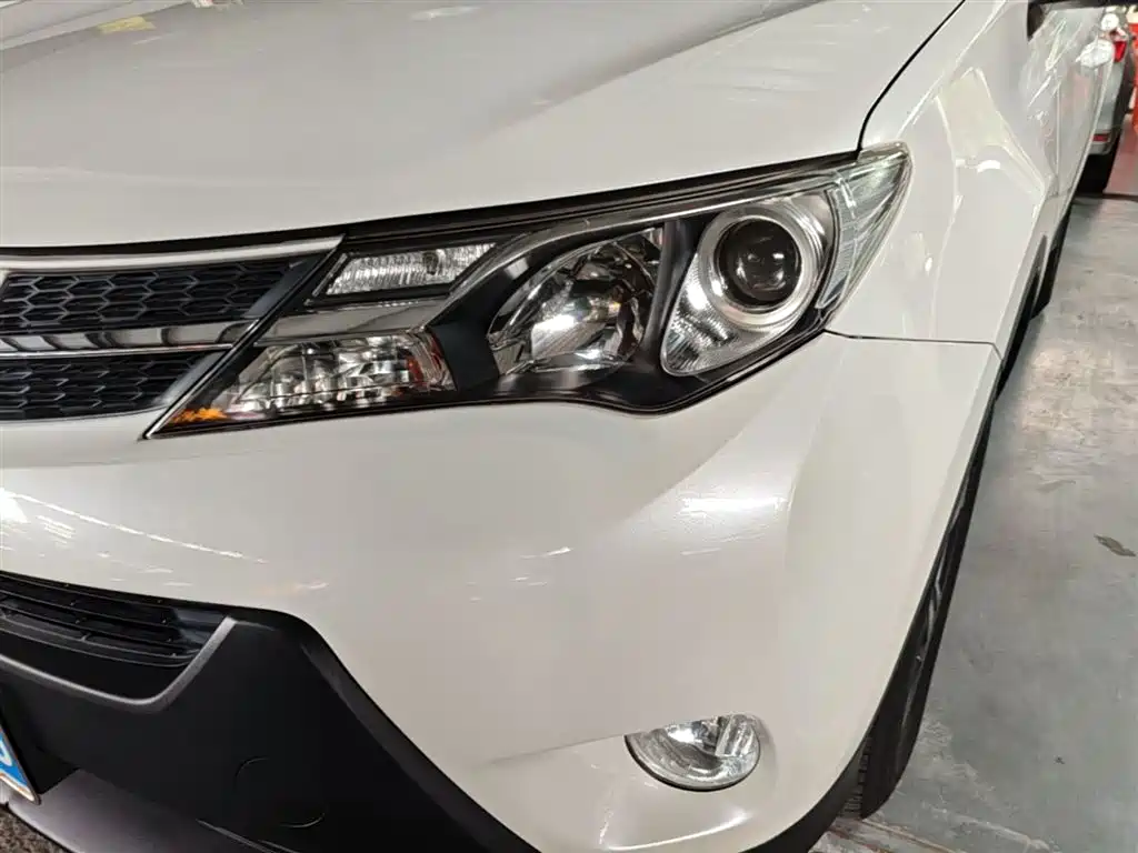 Toyota RAV4 2016 — фото 24
