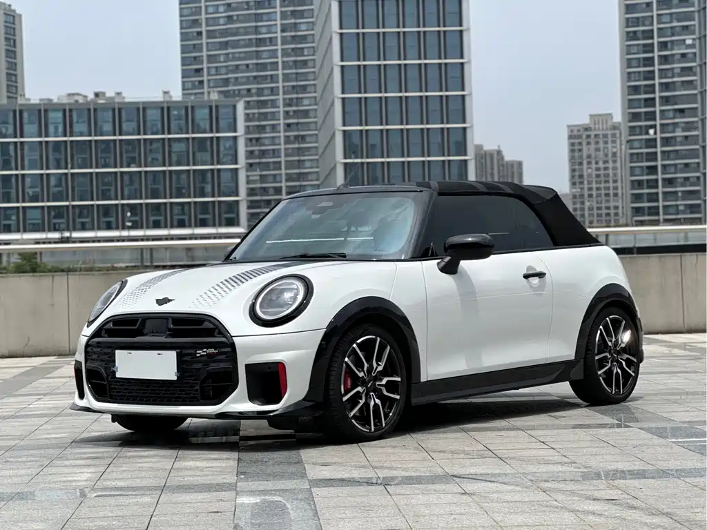 MINI JCW 2026 — фото 10