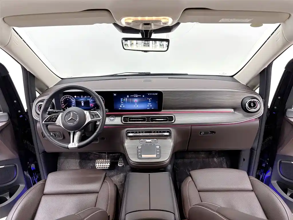 Mercedes-Benz V-Class 2024 — фото 12