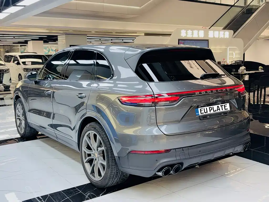 Porsche Cayenne 2022