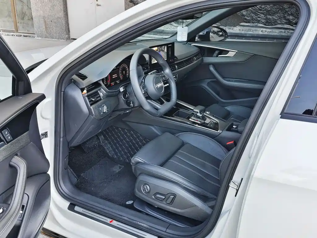 Audi A4L 2023
