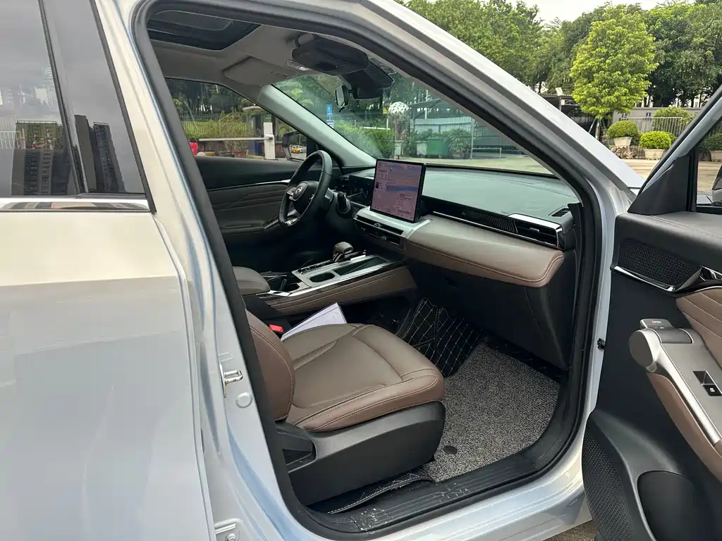 GAC Trumpchi GS4 2024 — фото 32