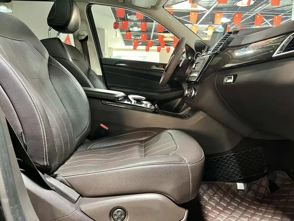 Mercedes-Benz GLS 2018 — фото 13