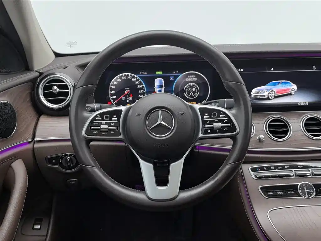 Mercedes-Benz E-Class 2020 — фото 11