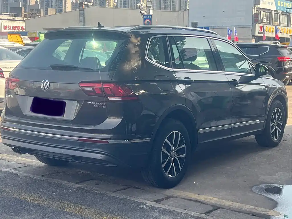 Volkswagen Tiguan L 2017 — фото 5