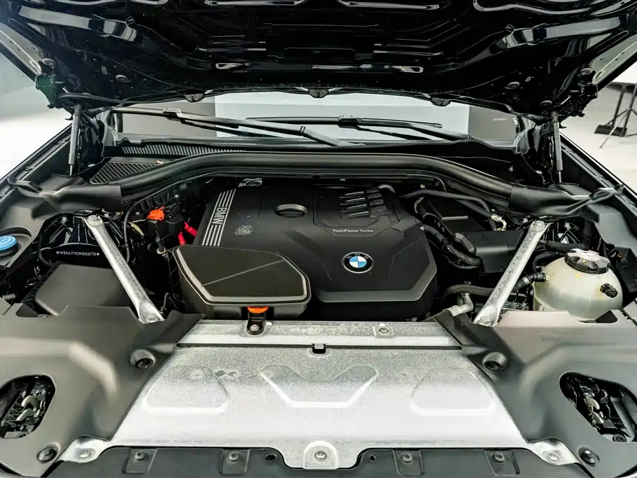 BMW X4 2021 — фото 25