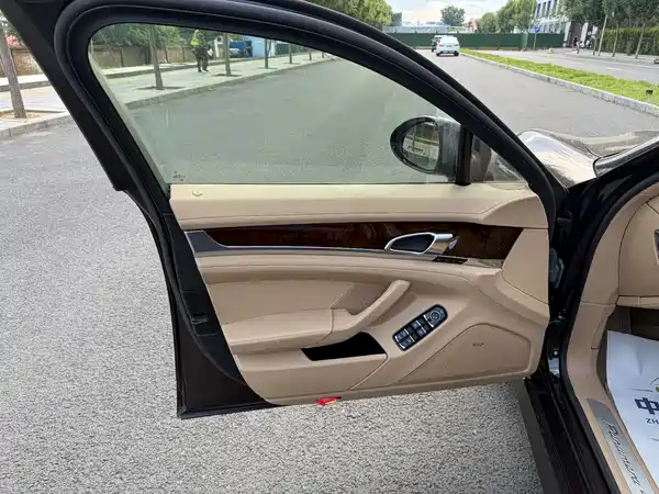 Porsche Panamera 2013