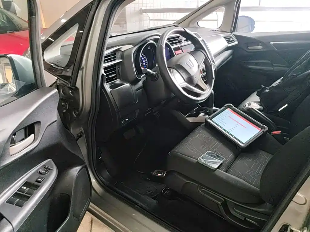 Honda Fit 2015 — фото 16