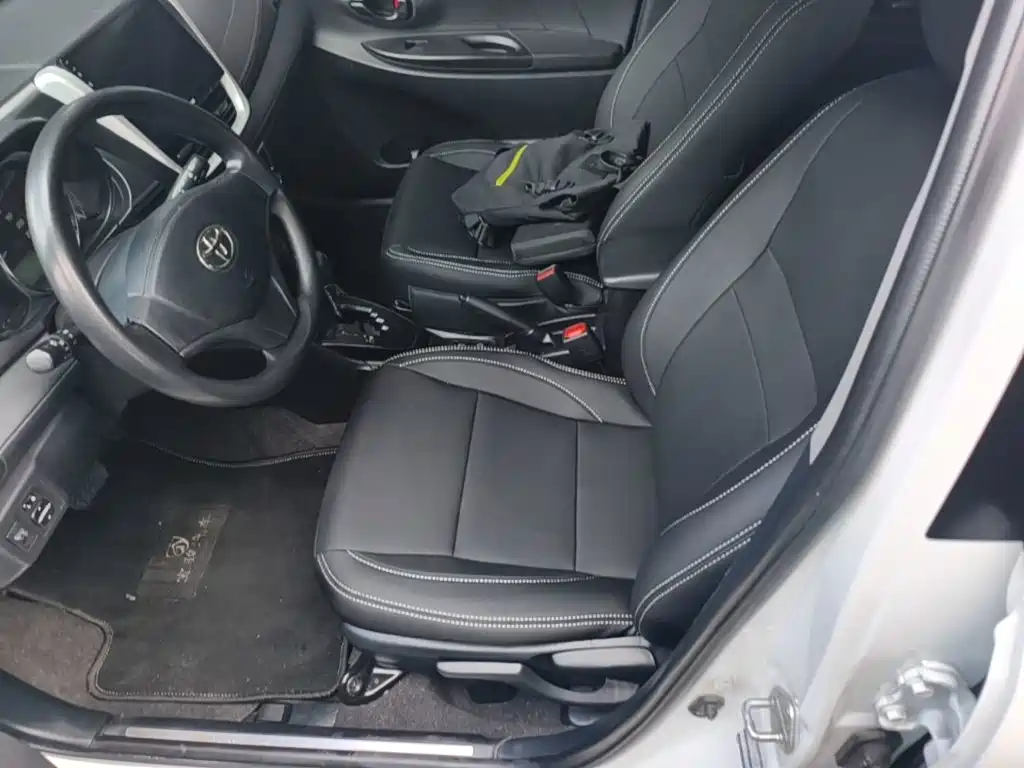 Toyota Yaris L 2020 — фото 15
