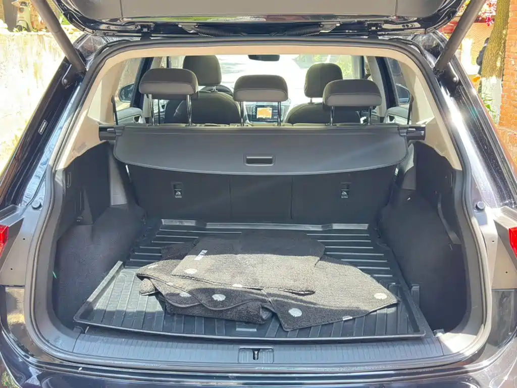 Volkswagen Tiguan L 2021 — фото 4