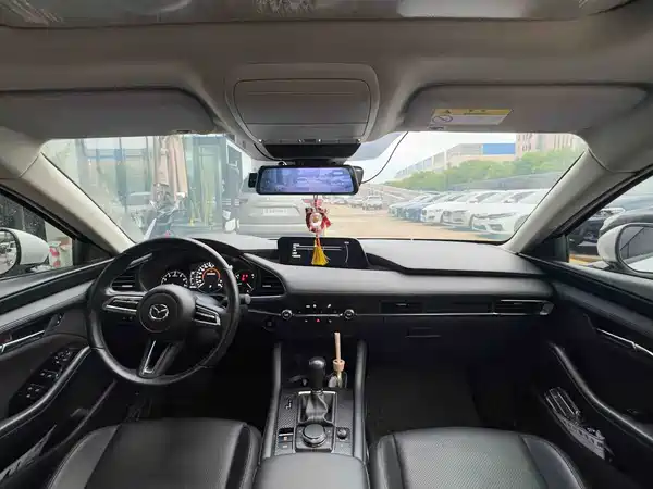 Mazda 3 Axela 2021