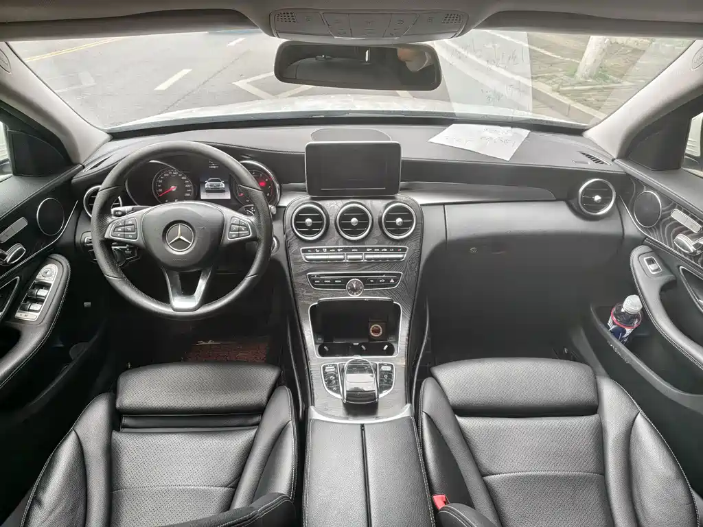 Mercedes-Benz C-Class 2018 — фото 24