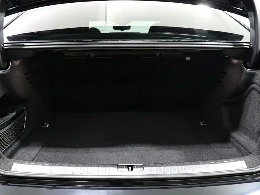 Audi A6L 2024 — фото 18