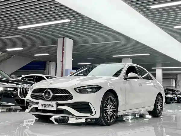 Mercedes-Benz C-Class 2024